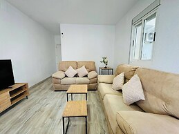 Bright Apartment Near Granada Center