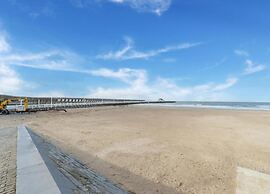 Apartment in Blankenberge With Sea Views
