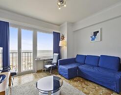 Apartment in Blankenberge With Sea Views