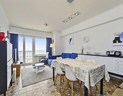 Apartment in Blankenberge With Sea Views