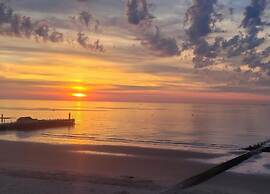 Studio in Blankenberge With Sea Views