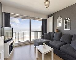 Studio in Blankenberge With Sea Views