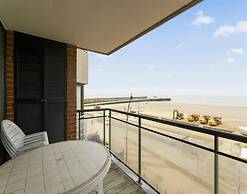 Apartment in Blankenberge With Sea Views