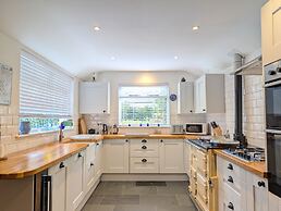 The Old Barn Near St Ives - Rustic Charm & Space