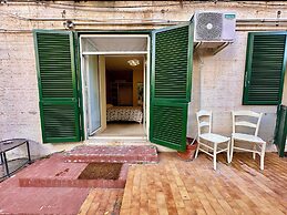 Life in Naples
