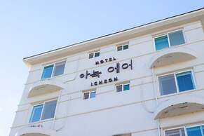 Anook Air Icheon Seolbong Lake