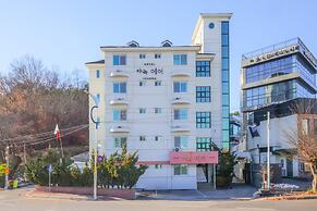 Anook Air Icheon Seolbong Lake