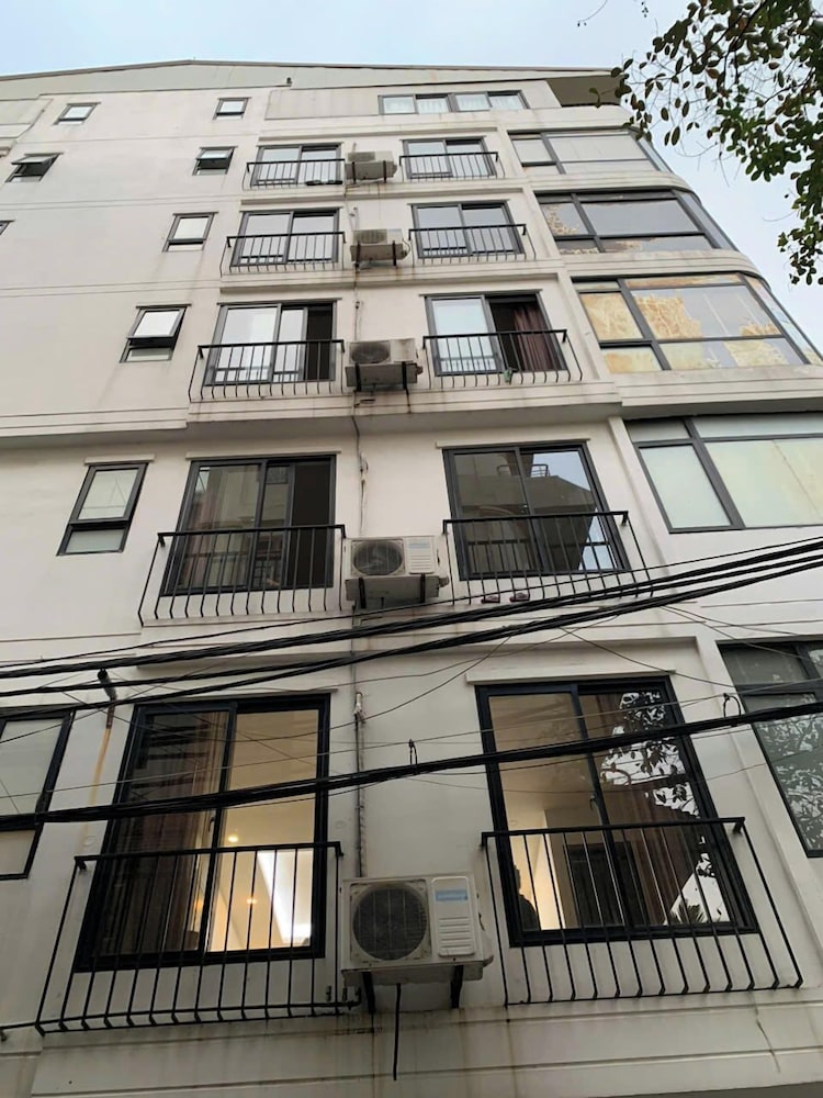 Lavender Building Van Cao