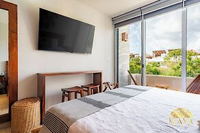 NHOA 303A Lux 2BR Pool View Aldea Zama
