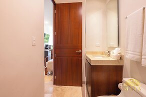 NHOA 303A Lux 2BR Pool View Aldea Zama