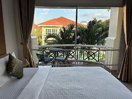 khun mai villa