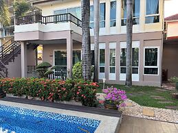 khun mai villa