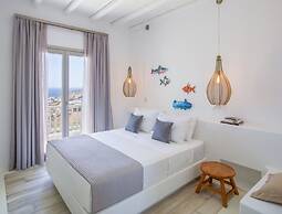 Nice Villa at Kalafatis Beach