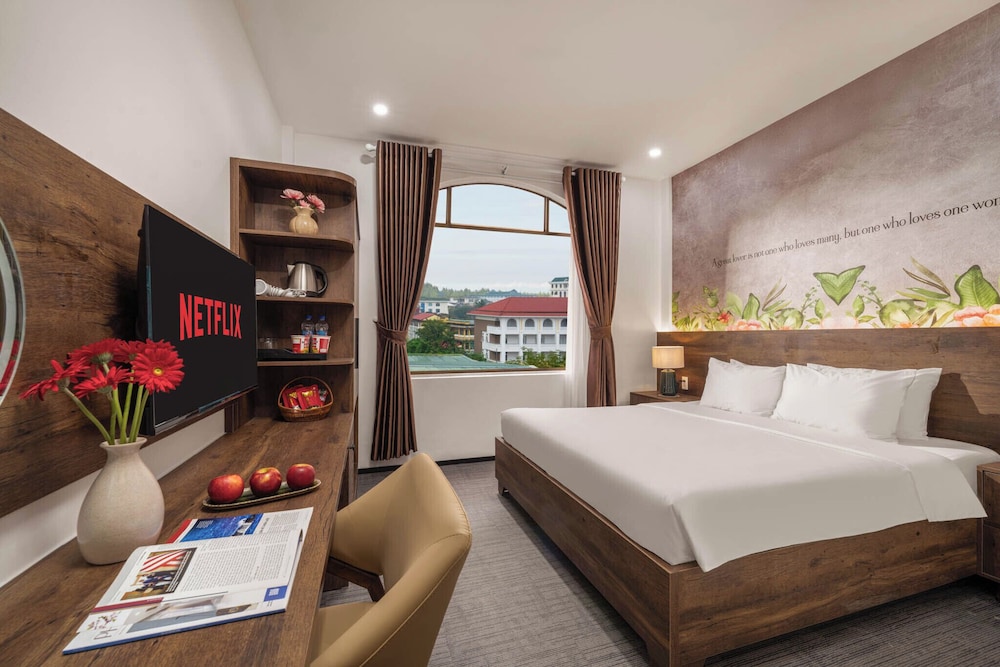 Kly Luxury Hotel