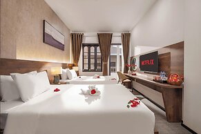 Kly Luxury Hotel