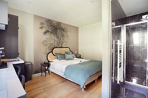 Studio With AC Center of Paris