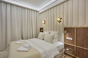 Elegant Flat Matignon Avenue Faubourg St Honore