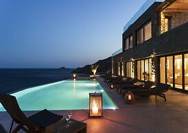 Waterfront Villa With Private Pool