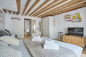 Charming Apartment Center of Paris