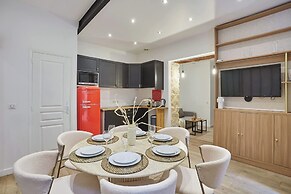 The Upper Marais Superb Apartment for 8 People