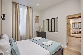 The Upper Marais Superb Apartment for 8 People