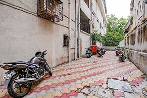 Hotel Bhakti Sankul
