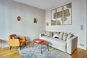 Superb Apartment Avenue Montaigne/saint Honore