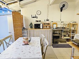 Little Latte House