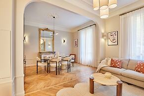 Amazing Apartment Saint Germain des Pres With A-C