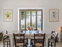 Traditional Villa With Swimming Pool