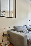 Superb Invalide Apartment Near Eiffel Tower