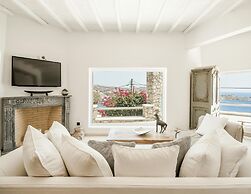 Unique Cycladic Villa With Pool