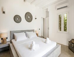 Unique Cycladic Villa With Pool