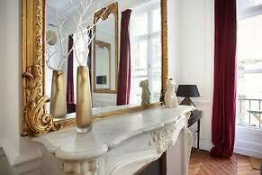 Magnificent Apartment With AC - Louvre Museum