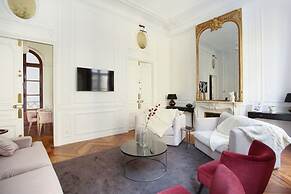 Magnificent Apartment With AC - Louvre Museum