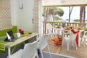 Bungalow Near Pals Beach & Pool