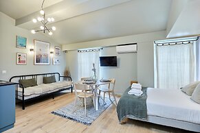 Charming Studio Center of Paris With AC