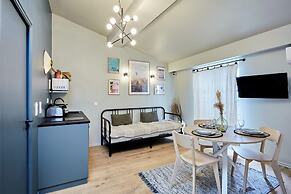 Charming Studio Center of Paris With AC