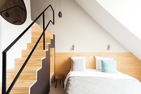 Latroupe Hotel Jardin Secret