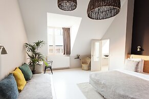 Latroupe Hotel Jardin Secret