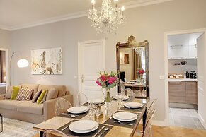 Paris Blanc Manteau Residence