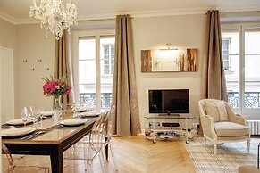 Paris Blanc Manteau Residence