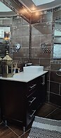 Room-indulgent Escape, Jet Bath, Stunnin