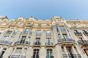 Sublime Duplex Arc de Triomphe/ Trocadero