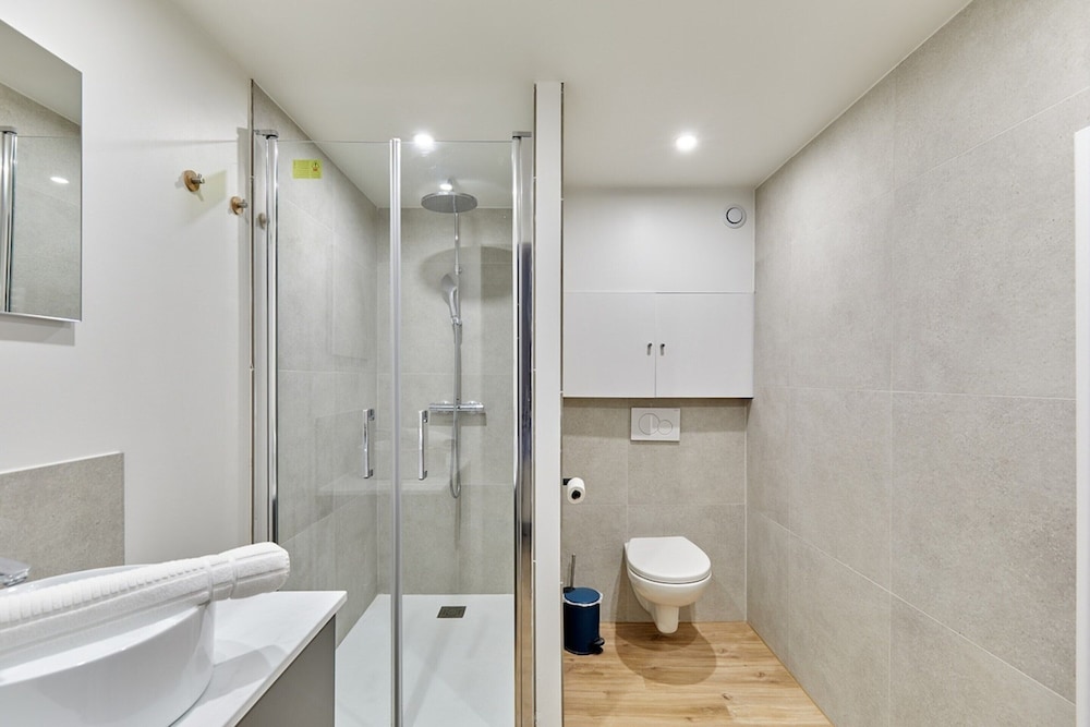 Suite Saint Germain des Pres Rue de Rennes