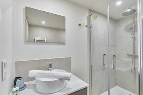Suite Saint Germain des Pres Rue de Rennes