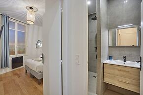 Apartment Located in the Center of Paris