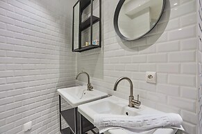 Superb Atypical Apartment Paris Center Le Marais