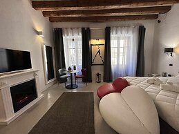 C&O Savoia Deluxe Rooms