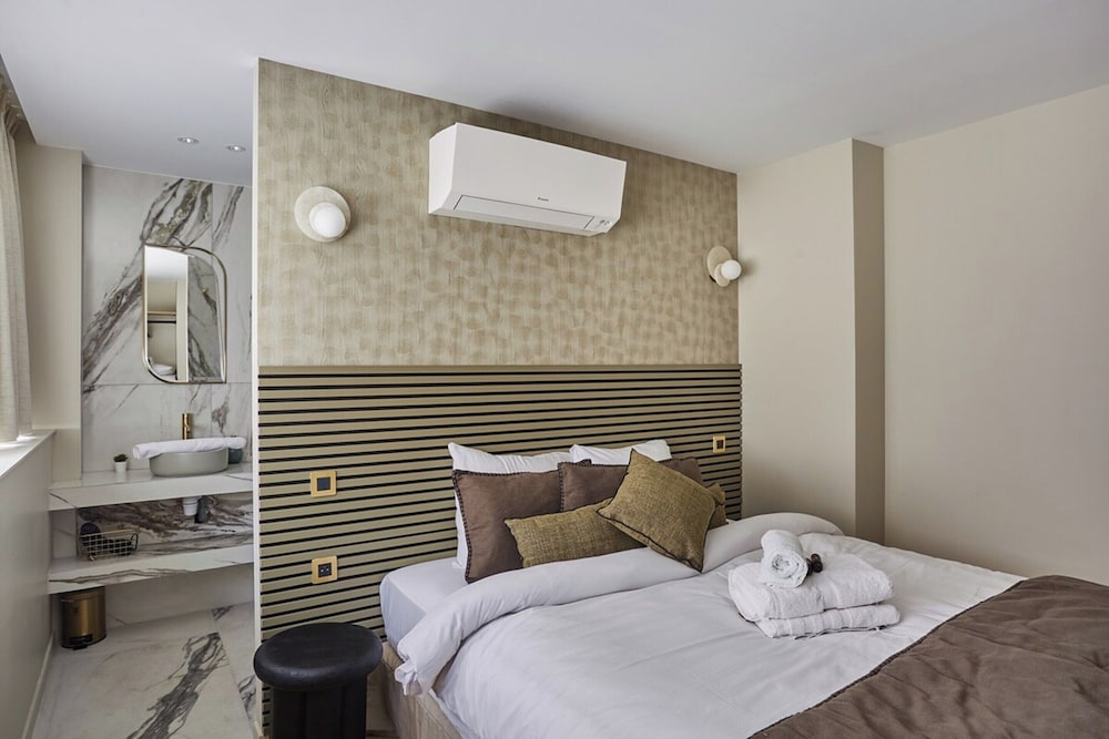 Spacious AC Flat Luxembourg St Germain des Pres